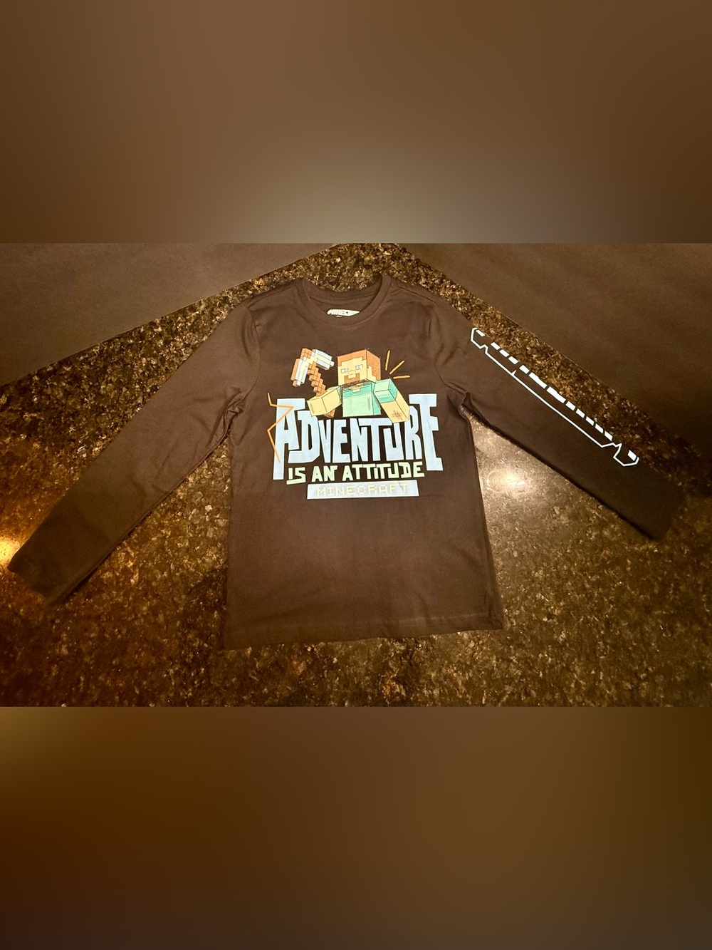 Minecraft T-Shirt Boys Youth sz 8 Short Sleeve Crew Neck Graphic Long Sleeve